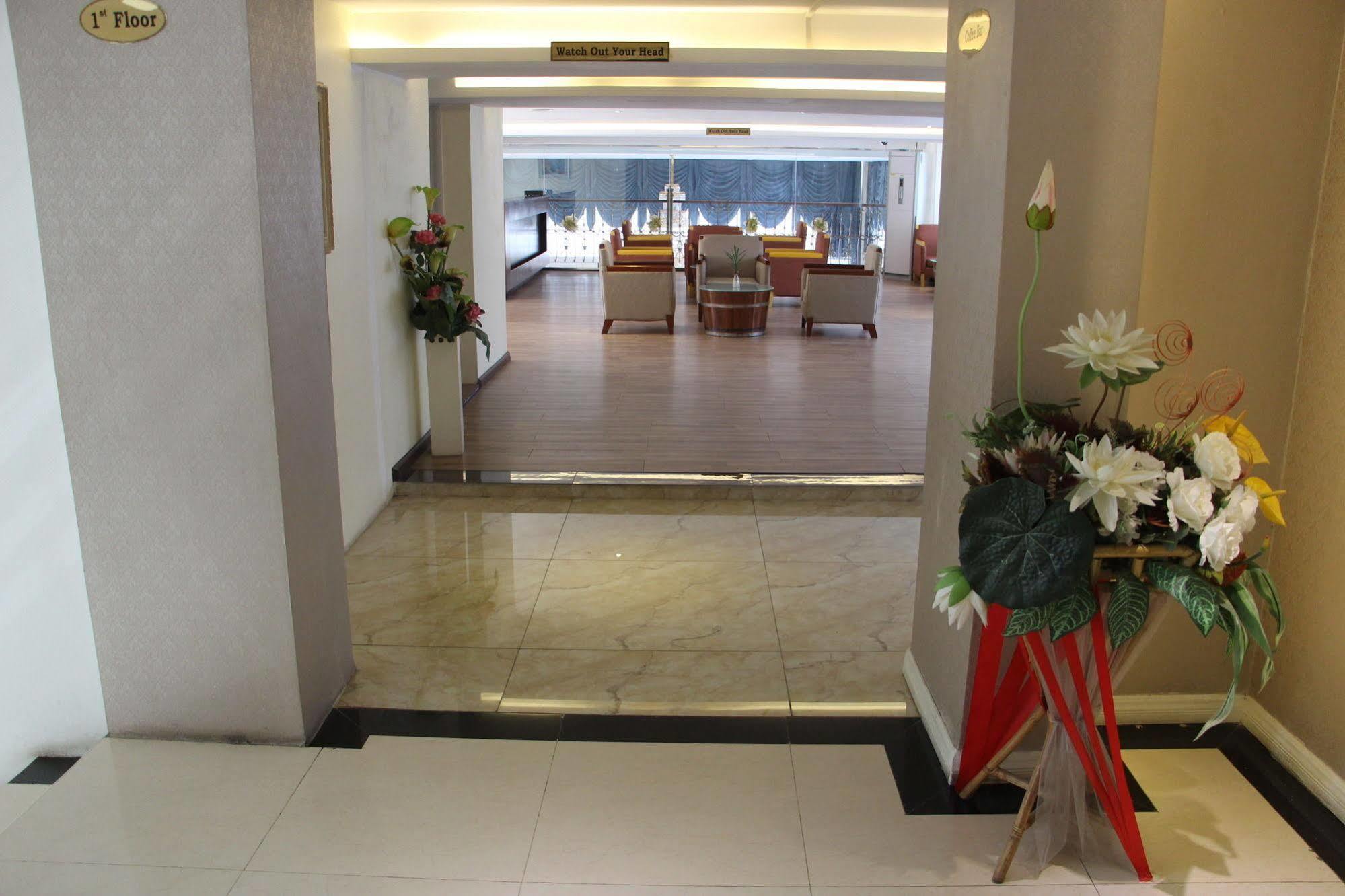 Sunny Holiday Hotel Gyogon Exterior foto